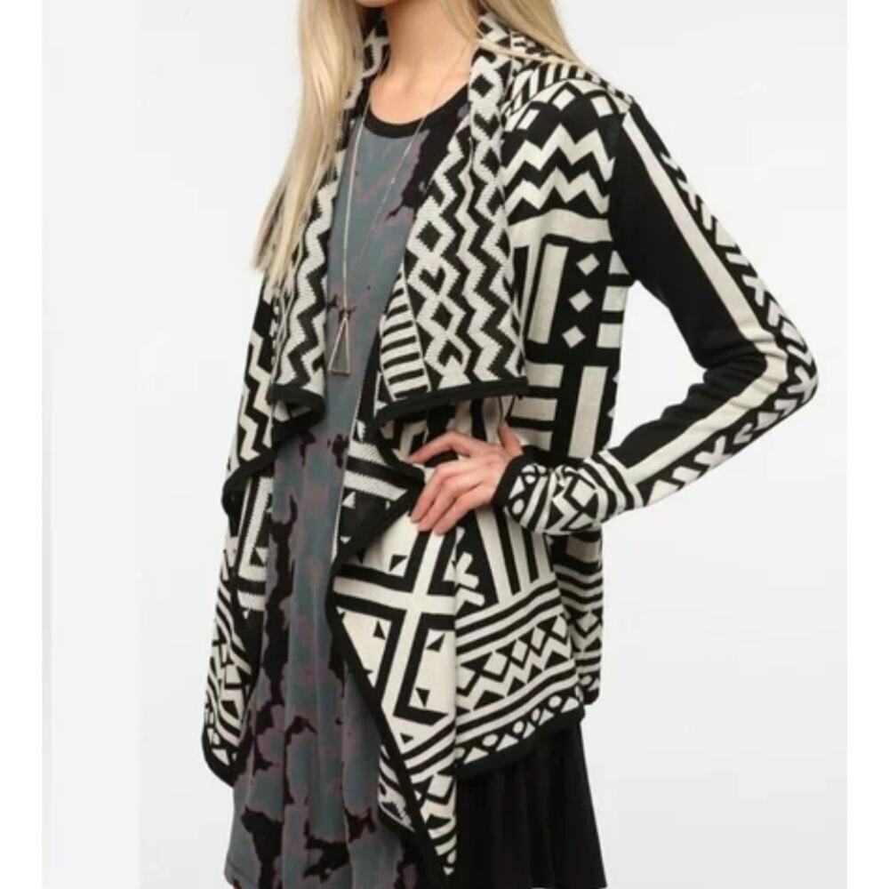 Staring At Stars Black & White Draped Sweater -‎ Size Small